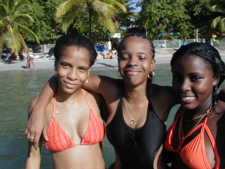 les trois pupuces de bdt!!!!!!!!!!!!!!!!!!!!!!!!!!!